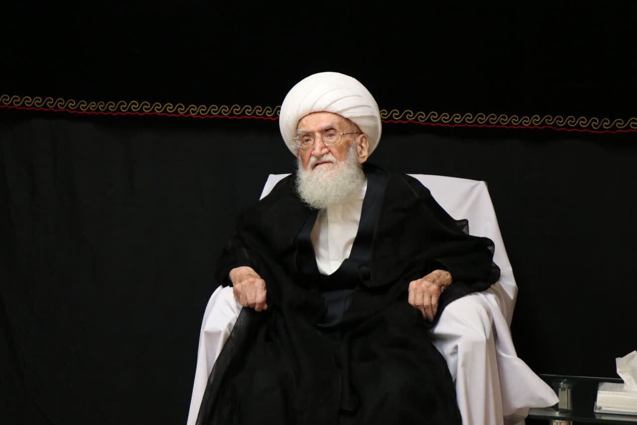 مراسم عزاداری عاشورای اباعبدالله الحسین در بیوت مراجع تقلید برگزار شد