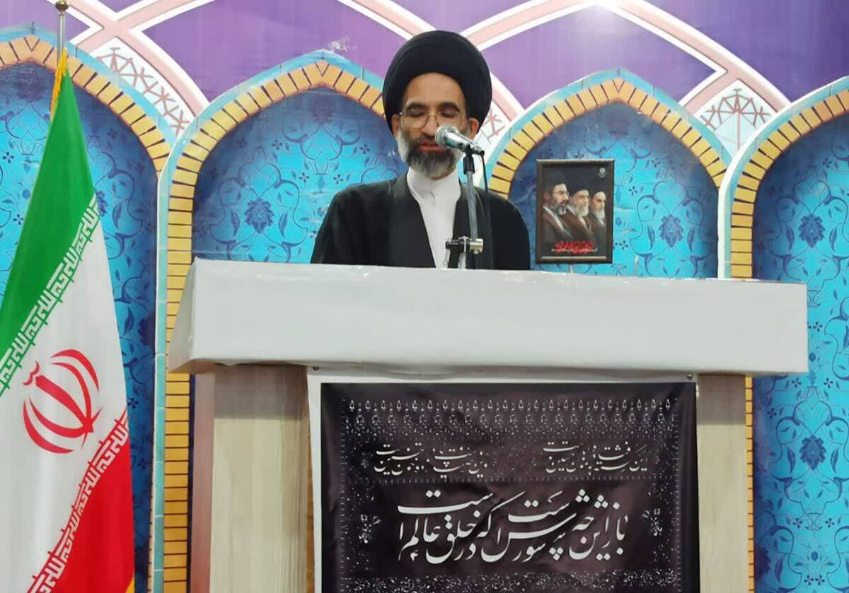 مسؤولان از موضع اقتدار با دشمن حرف بزنند
