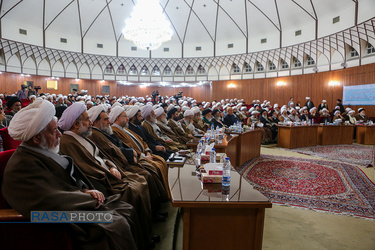 همایش حوزه و انقلاب اسلامی ؛ 40 سال همگامی با حضور و سخنرانی آیت الله اراکی و حجت الاسلام والمسلمین رئیسی