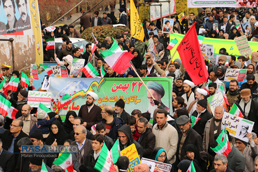 بعثت انقلاب | راهپیمایی پرشکوه مردم اصفهان در یوم الله 22 بهمن