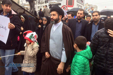 حضور فرزندان رهبر معظم انقلاب در راهپیمایی ۲۲ بهمن