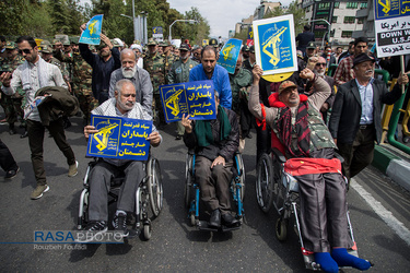 راهپیمایی نمازگزاران تهران در حمایت از سپاه