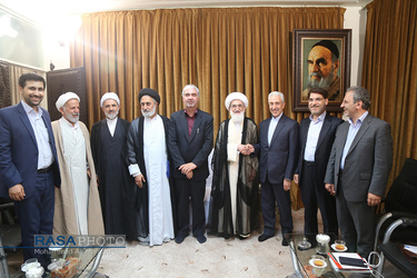 دیدار دکتر منصور غلامی وزیر علوم، تحقیقات و فناوری با حضرت آیت الله حسین نوری همدانی