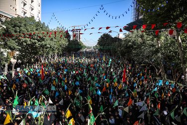 گلباران حرم مطهر رضوی در سالروز ولادت حضرت معصومه‎ (سلام الله علیها)