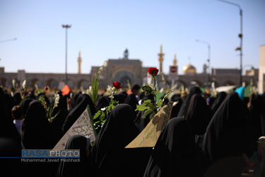 گلباران حرم مطهر رضوی در سالروز ولادت حضرت معصومه‎ (سلام الله علیها)