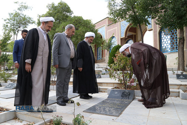 دیدار مدیر حوزه علمیه خواهران با خانواده طلبه شهیده فاطمه اسدیان