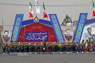 مراسم دانش‌آموختگی دانشجویان دانشگاههای افسری ارتش در دانشگاه خاتم‌الانبیاء(ص) با حضور رهبر انقلاب