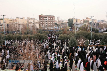 اقامه نماز جمعه به امامت مقام معظم رهبری