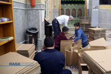 بسته بندی و توزیع ۱۵۰۰ بسته اقلام غذایی و بهداشتی در میان نیازمندان قم