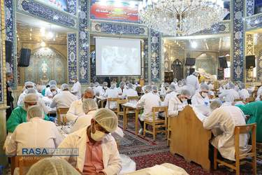 کارگاه جهادی تولید ماسک در حسینیه بنی فاطمه اصفهان