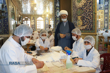 کارگاه جهادی تولید ماسک در حسینیه بنی فاطمه اصفهان