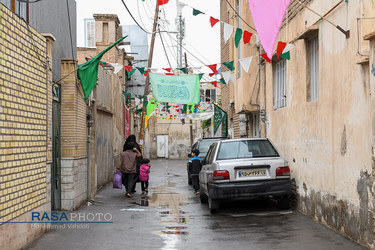 چراغانی کوچه‌ها و خیابان‌ها در قم در آستانه میلاد امام زمان (عج)