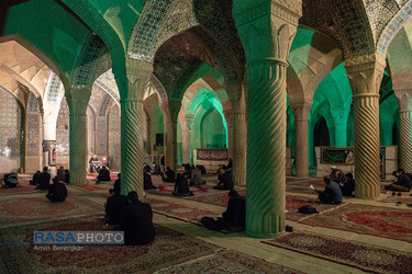 احیای شب بیست و یکم ماه مبارک رمضان در شیراز