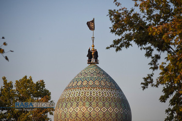 آئین تعویض پرچم حرم حضرت احمد‌بن‌موسی الکاظم (ع) در شراز