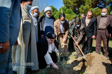 دیدار رییس سازمان جنگل‌ها، مراتع و آبخیزداری کشور با علما و مراجع تقلید در قم