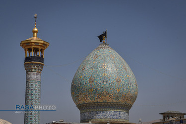 عزاداری و نماز جماعت ظهر عاشورا در حرم حضرت احمدبن موسی الکاظم (ع)