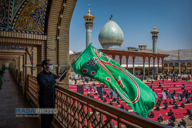 عزاداری و نماز جماعت ظهر عاشورا در حرم حضرت احمدبن موسی الکاظم (ع)