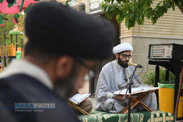 جزء‌خوانی قرآن کریم در بوستان بنفشه قم