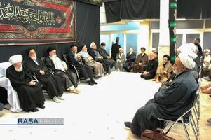 عزاداری روز عاشورای حسینی (ع) در بیوت مراجع تقلید