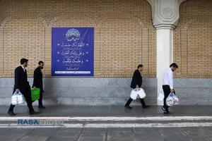 سفره افطاری حرم حضرت فاطمه معصومه (سلام‌الله‌علیها) در ماه مبارک رمضان