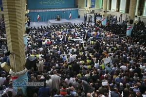 دیدار کارگران با رهبر معظم انقلاب