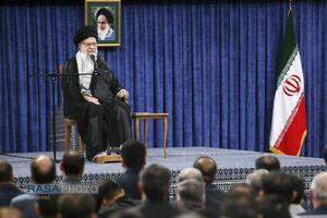 مراسم بزرگداشت شهید رئیسی و شهدای خدمت با حضور رهبر انقلاب