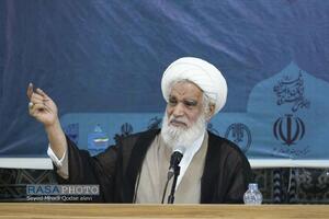 دورمین روز از اولین اجلاسیه سراسری ایمان و امید امام خمینی (ره) در اندیشه امام خامنه‌ای