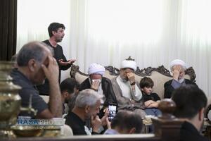 حضور آیت الله محمدی عراقی در منزل سردار شهید اسماعیل شاکری