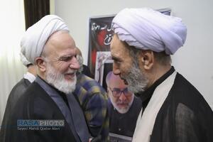 حضور آیت الله محمدی عراقی در منزل سردار شهید اسماعیل شاکری