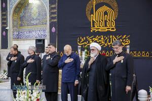 آیین اذن عزا و تعویض پرچم حرم مطهر رضوی در آغاز ماه محرم