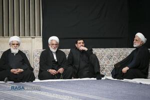 مراسم عزاداری شب تاسوعای حسینی (علیه‌السلام) در حسینیه امام خمینی (ره)