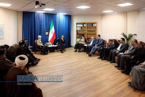 دیدار مسعود پزشکیان رئیس جمهور با آیت الله علیرضا اعرافی مدیر حوزه‌های علمیه