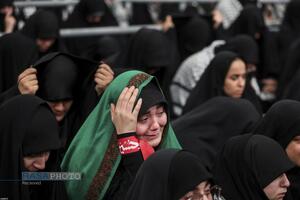 عزاداری هیئتهای دانشجویی به مناسبت اربعین حسینی در حسینیه امام خمینی (ره)