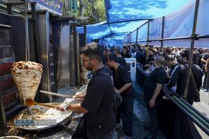 پیاده روی جاماندگان اربعین در تهران