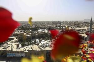 گلباران حرم حضرت فاطمه معصومه (سلام‌الله‌علیها) در سالروز ورود بانوی کرامت به قم
