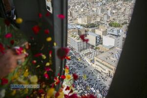 گلباران حرم حضرت فاطمه معصومه (سلام‌الله‌علیها) در سالروز ورود بانوی کرامت به قم