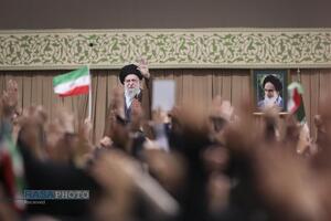 دیدار دانش‌آموزان و دانشجویان با رهبر معظم انقلاب