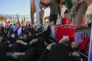 تشییع پیکر پاک ۷ شهید گمنام دفاع مقدس در قم