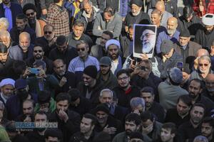 تشییع پیکر پاک ۷ شهید گمنام دفاع مقدس در قم