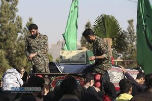 مراسم تدفین پیکر دو شهید گمنام دفاع مقدس در بوستان شهید زین الدین قم