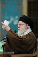 دیدار هزاران نفر از زنان و دختران با رهبر انقلاب