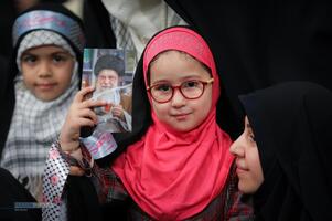 دیدار هزاران نفر از زنان و دختران با رهبر انقلاب
