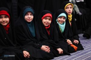 دیدار خانواده شهدای اقتدار با رهبر انقلاب در روز میلاد امیرالمومنین (علیه‌السلام)