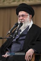 دیدار هزاران نفر از مردم قم با رهبر معظم انقلاب