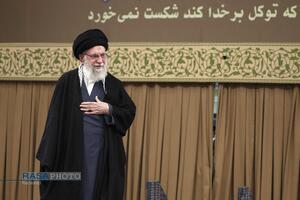 دیدار هزاران نفر از مردم قم با رهبر معظم انقلاب