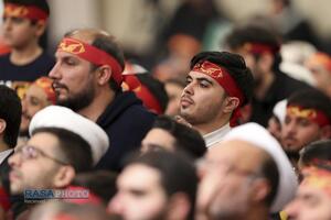 دیدار هزاران نفر از مردم قم با رهبر معظم انقلاب