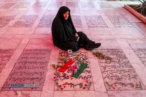 مراسم میهمانی لاله‌ها در گلزار شهدای علی بن جعفر (ع) قم