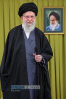 پیام رهبر معظم انقلاب بمناسبت حماسه آفرینی ملت ایران در راهپیمایی ۲۲ بهمن