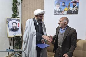دیدار مدیرعامل خبرگزاری رسا با خانواده اولین شهید مدافع حرم چهارمحال و بختیاری
