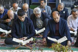 ترتیل خوانی قرآن کریم در حرم مطهر رضوی